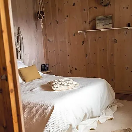 Le Flambeau Bed & Breakfast