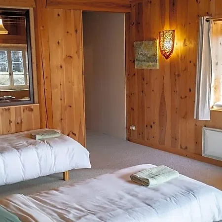 Le Flambeau Bed & Breakfast