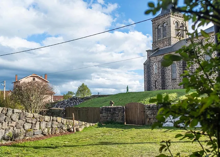 Le Flambeau Bed & Breakfast 3*